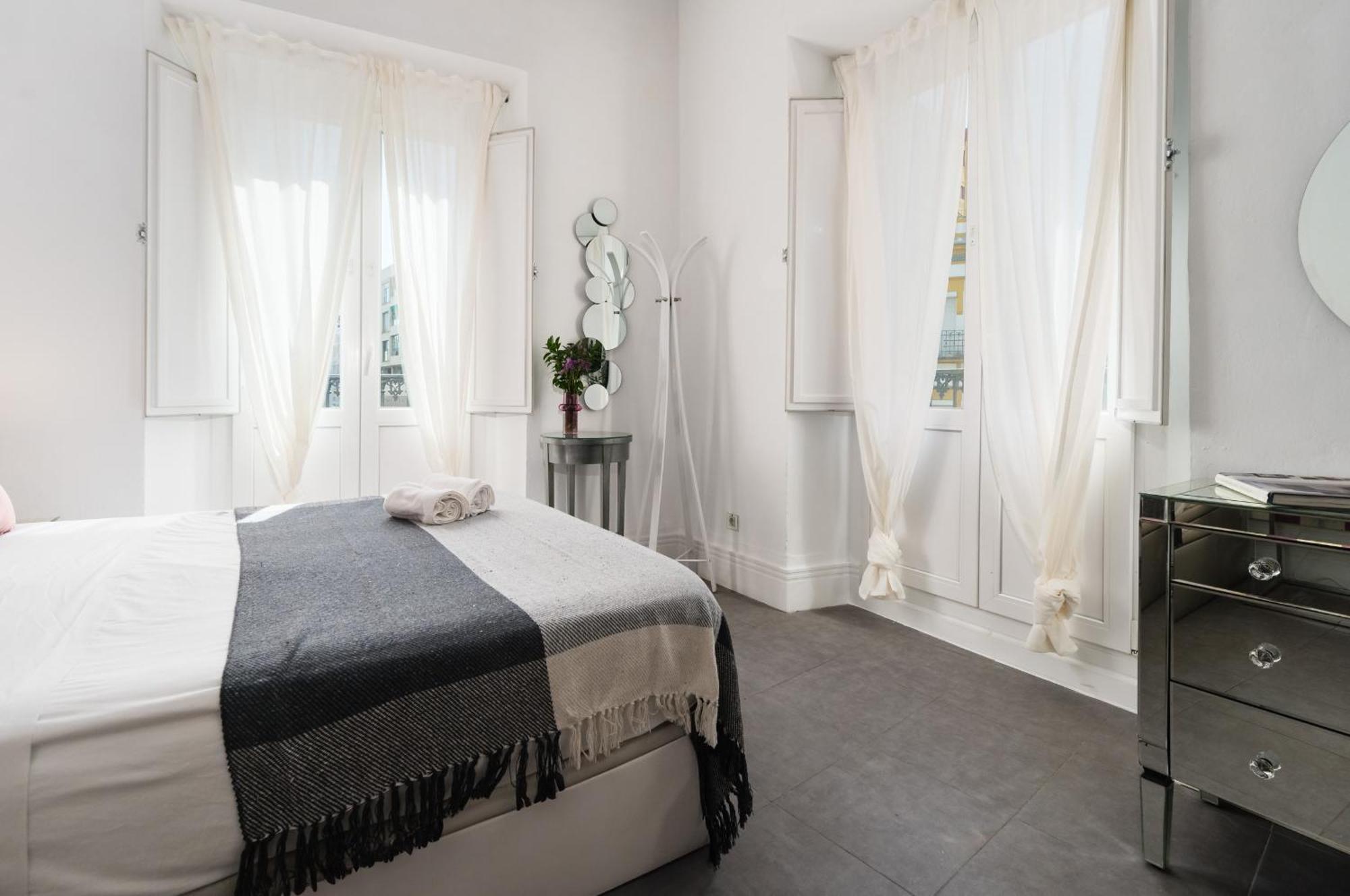 Premium Aft Magdalena * Sevilla